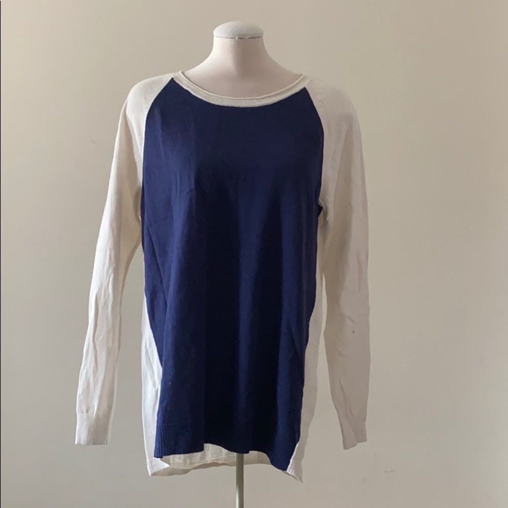 NEW Gap navy sweatshirt